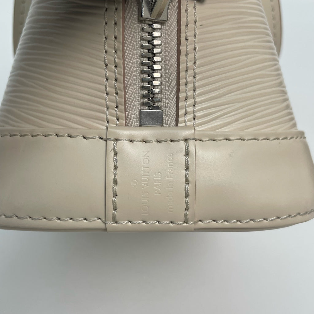 Louis Vuitton M58706