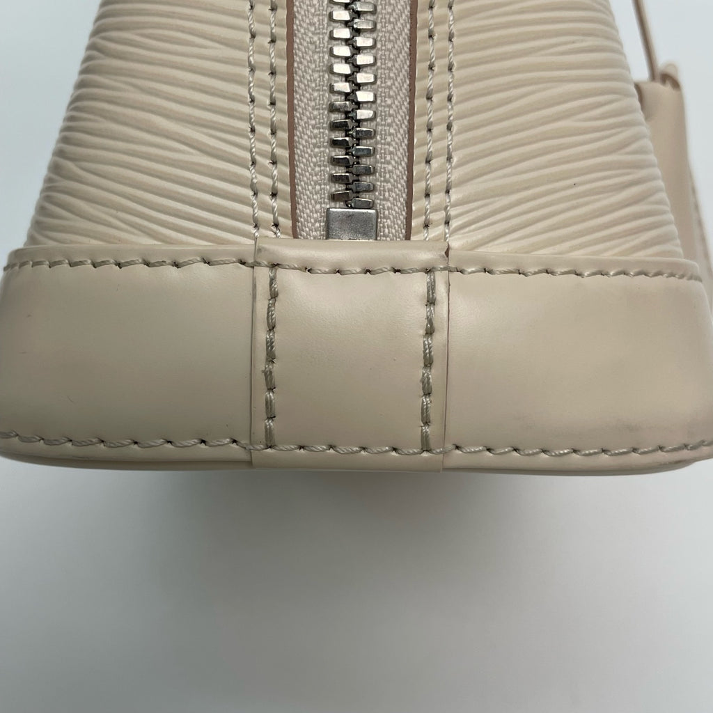 Louis Vuitton M58706