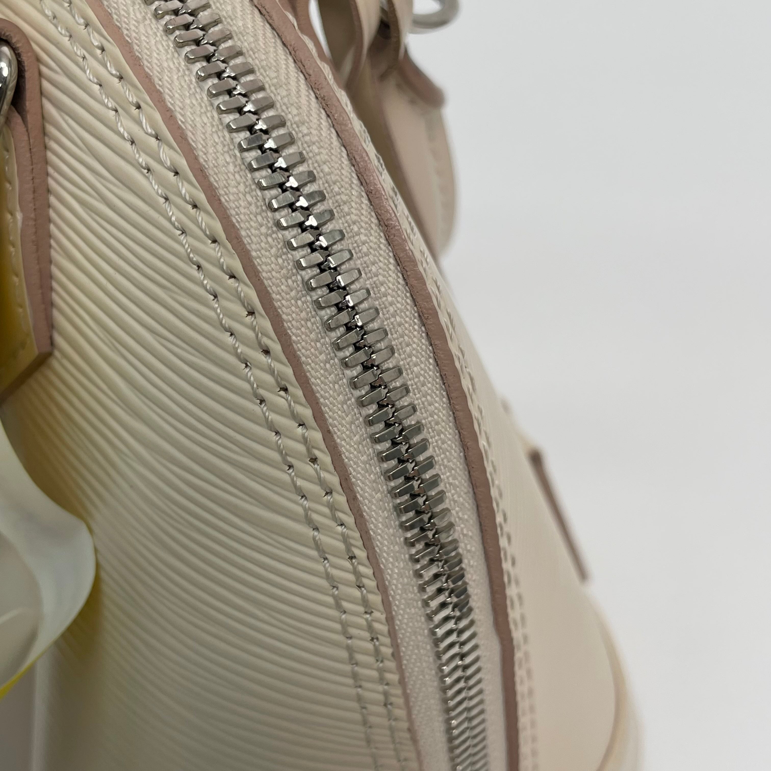 Louis Vuitton M58706