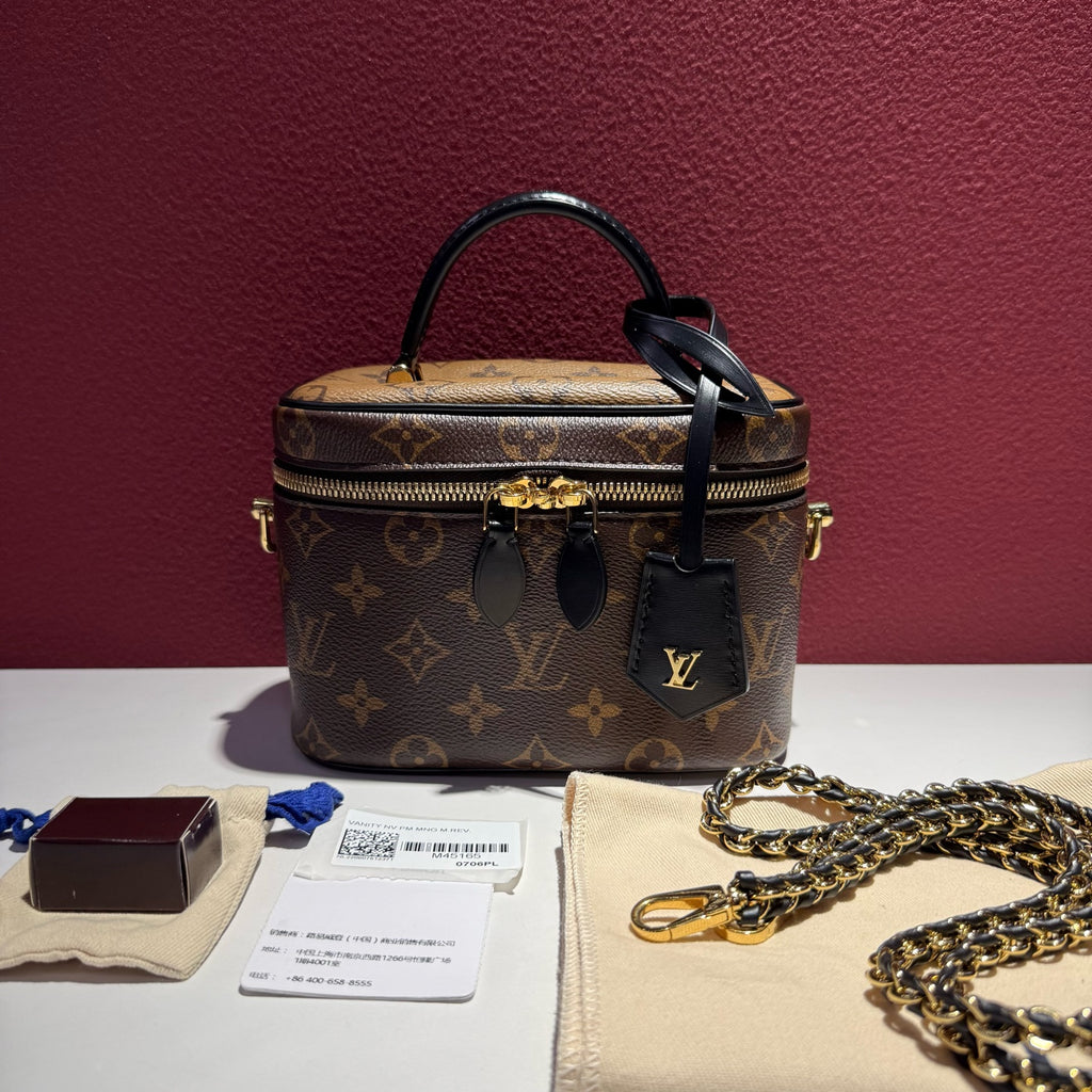 Louis Vuitton Vanity 19 x 13 x 11 M45165