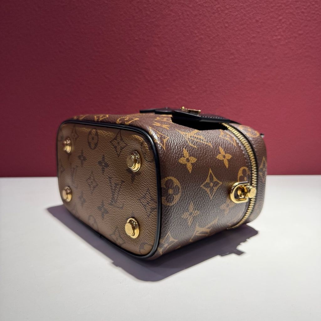 Louis Vuitton Vanity 19 x 13 x 11 M45165