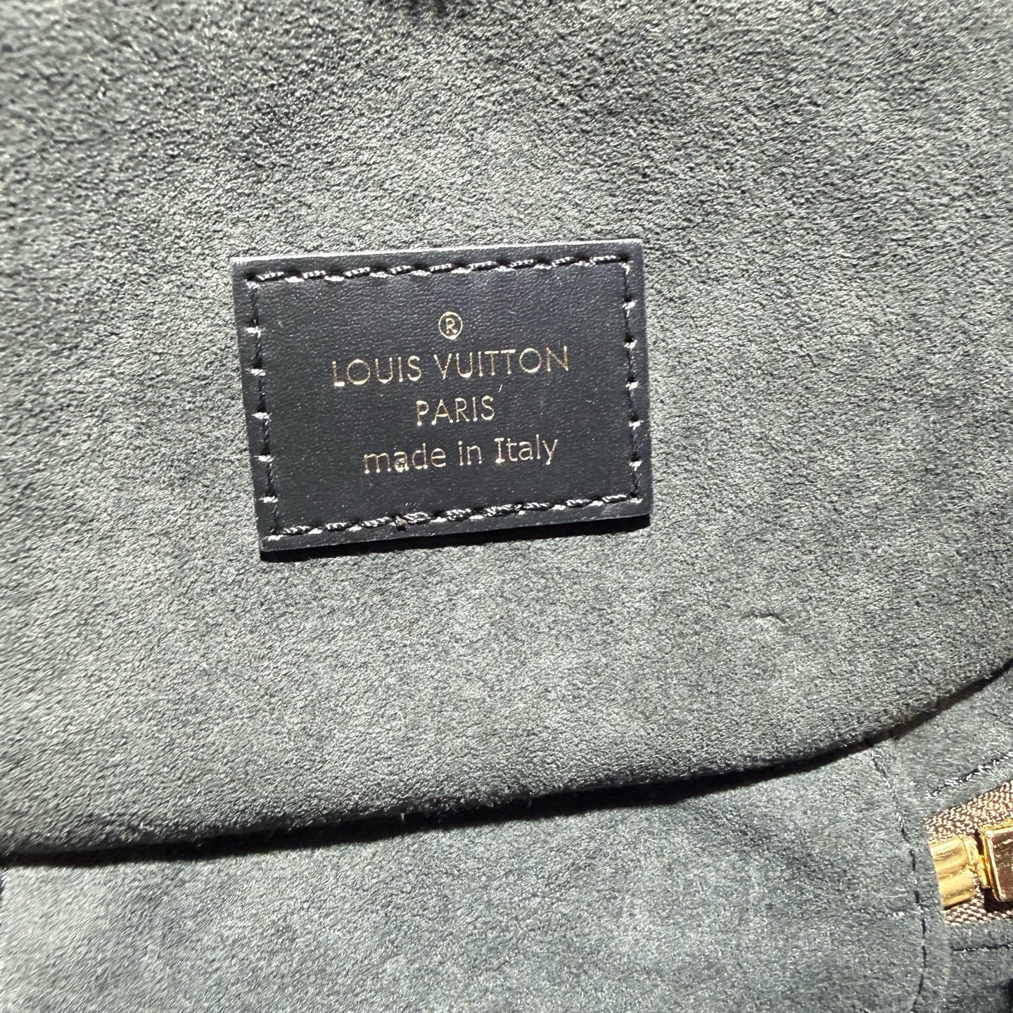 Louis Vuitton Vanity 19 x 13 x 11 M45165