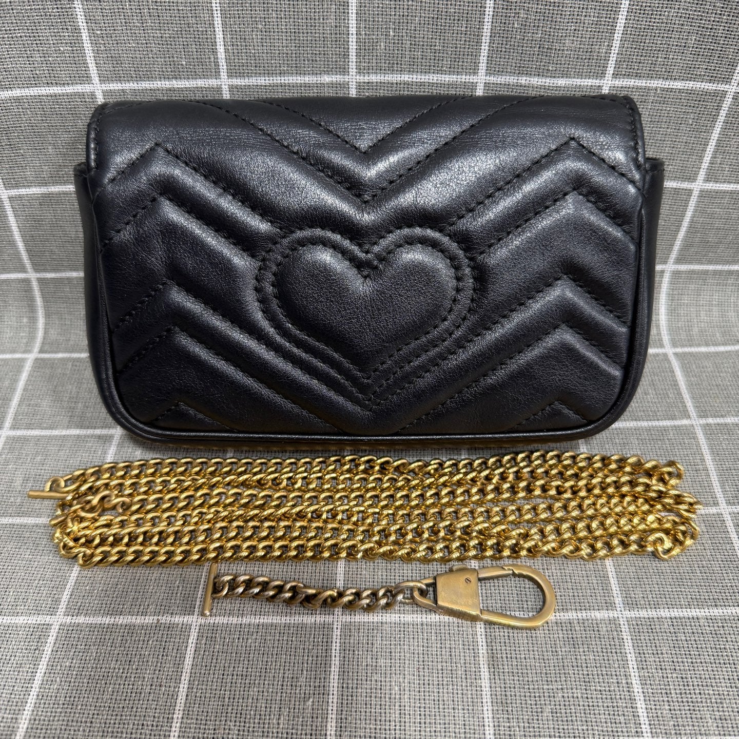 Gucci GG Marmont Collection Leather Black 476433 DTDCT 1000