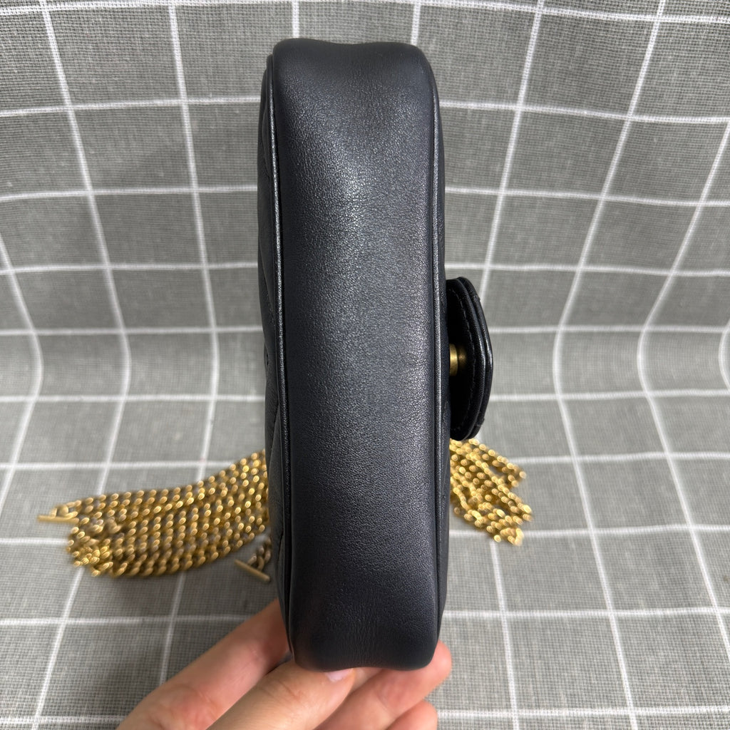 Gucci GG Marmont Collection Leather Black 476433 DTDCT 1000