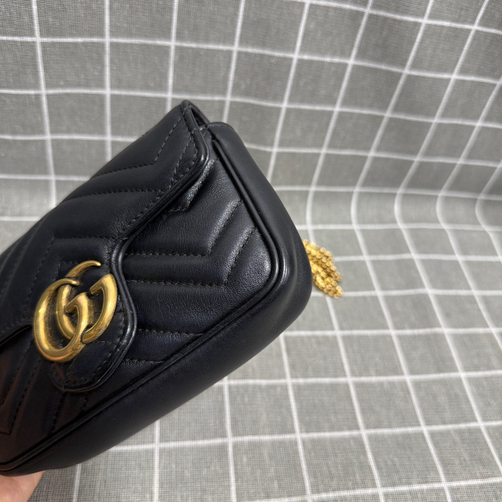 Gucci GG Marmont Collection Leather Black 476433 DTDCT 1000