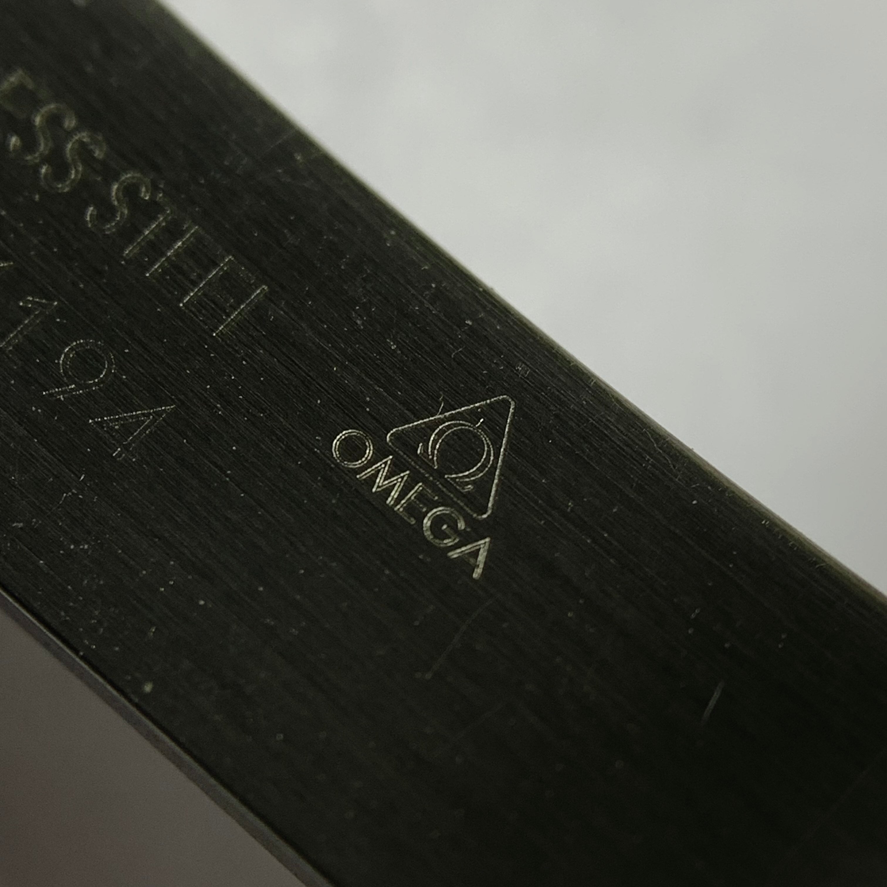 Omega Professional Series 42 311.30.42.30.01.005