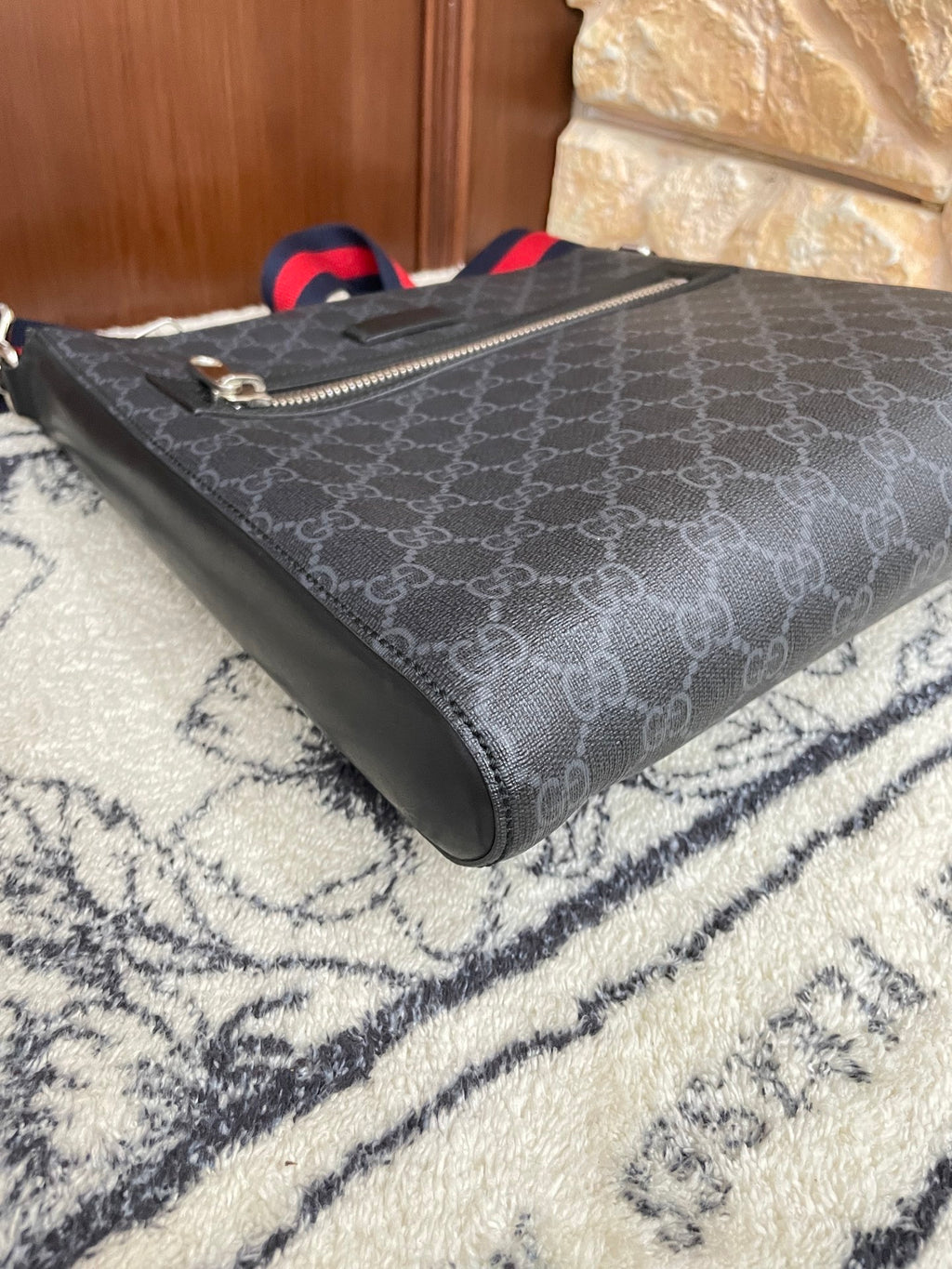 Gucci Messenger Bag