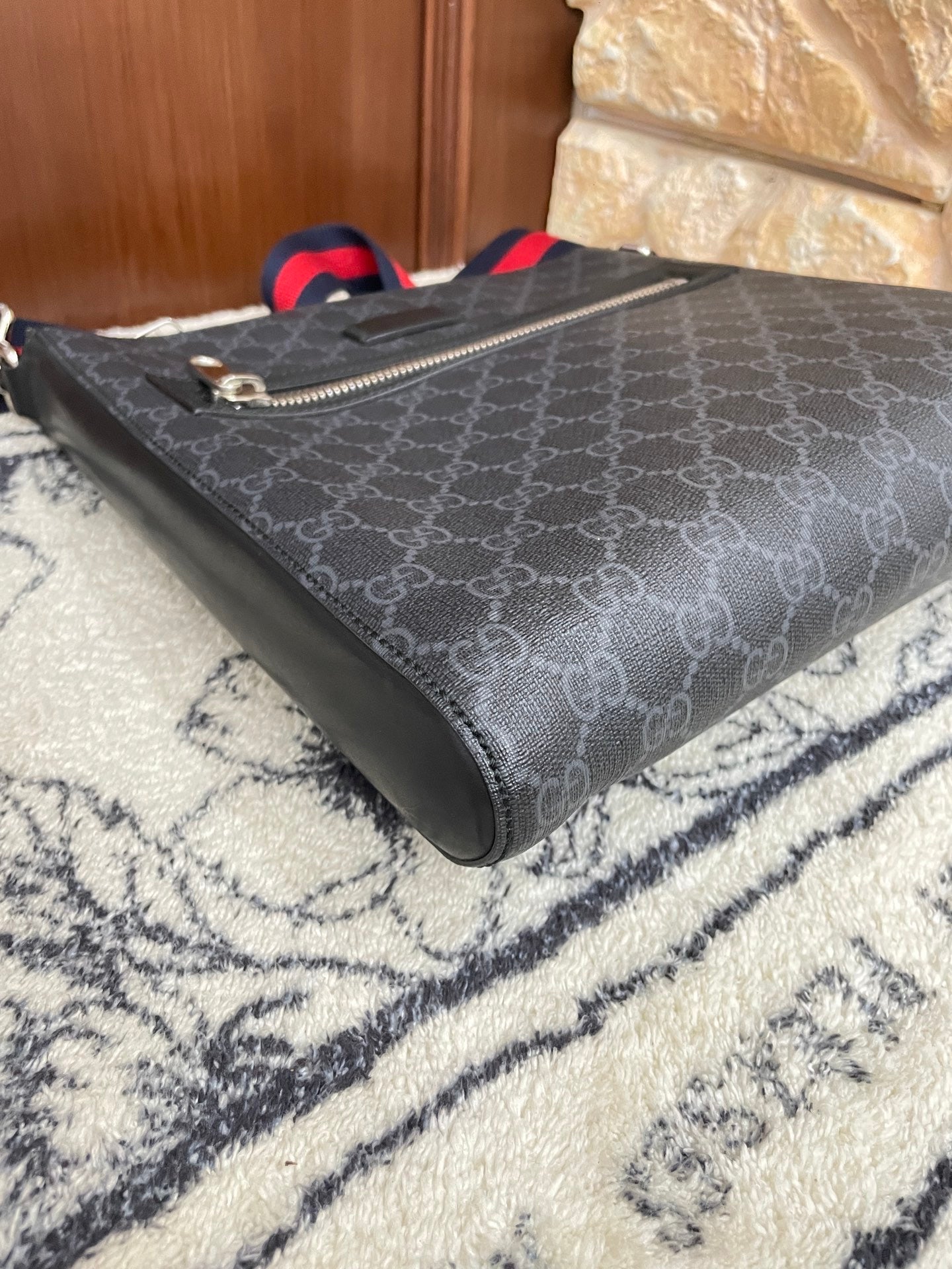 Gucci Messenger Bag