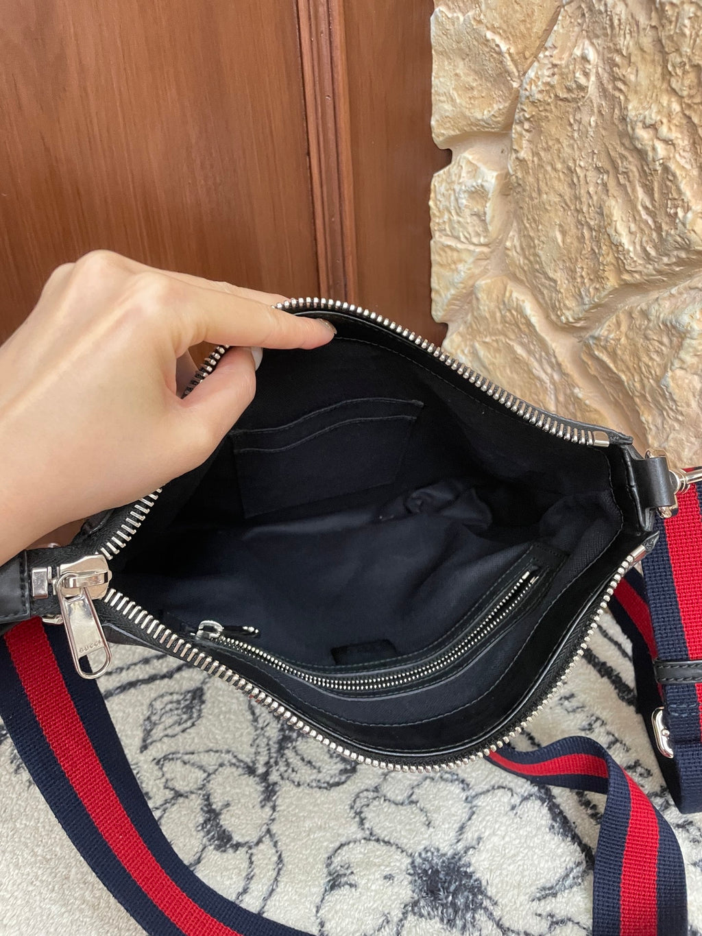 Gucci Messenger Bag
