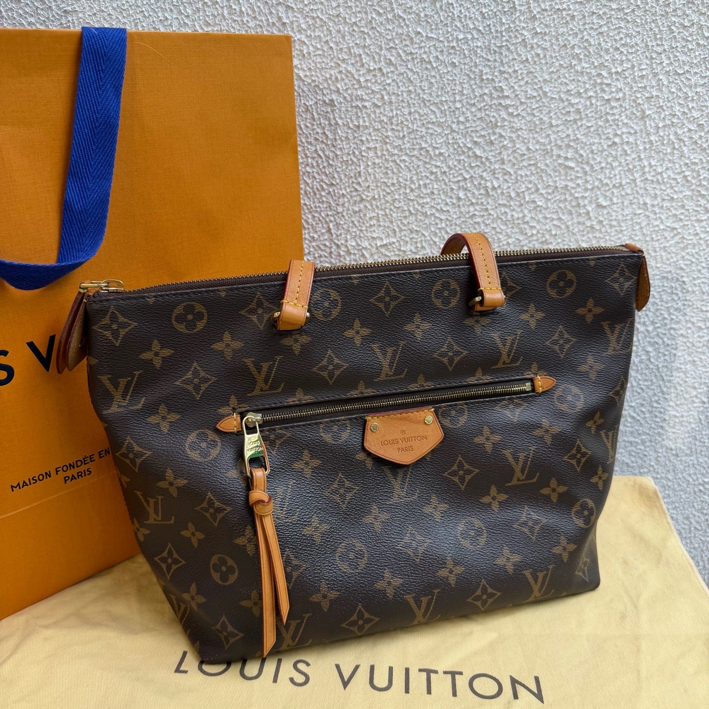 Louis Vuitton Shoulder Bag N44040