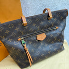 Louis Vuitton Shoulder Bag N44040