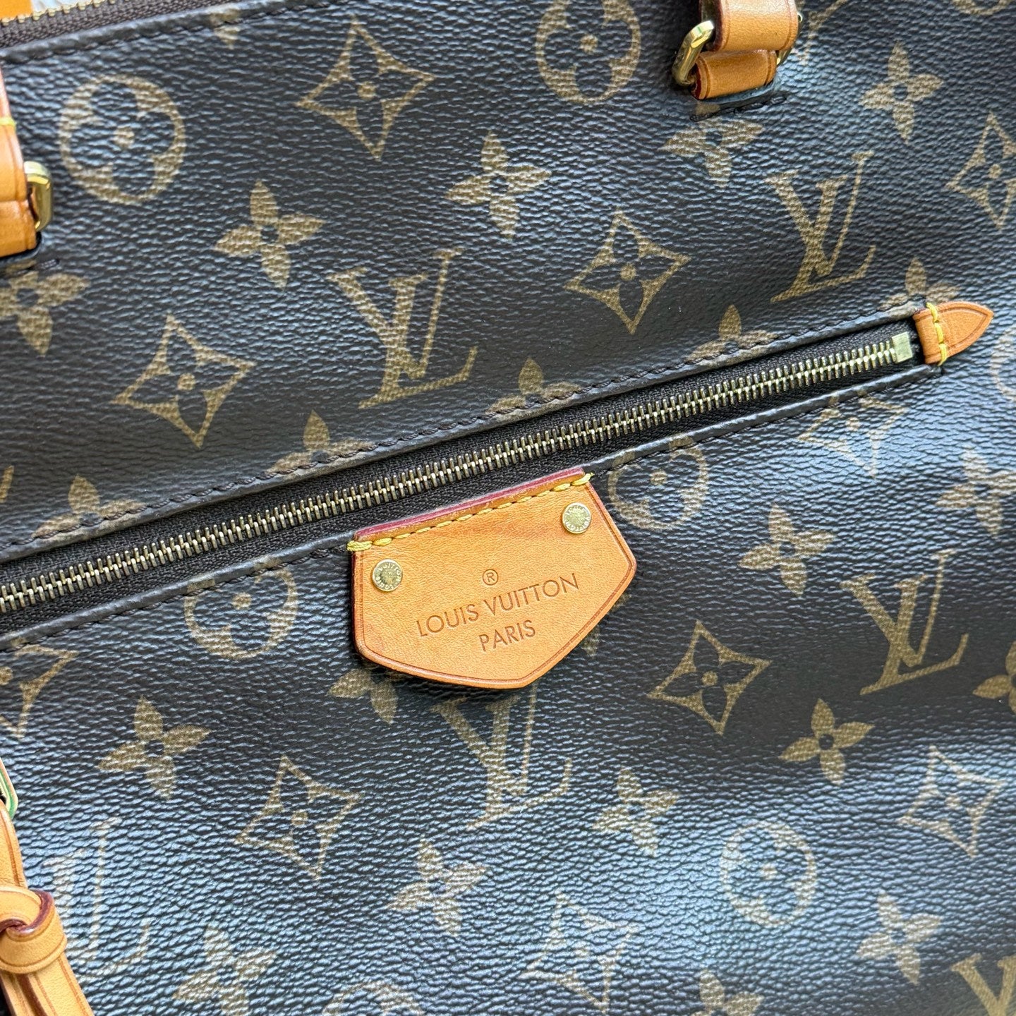 Louis Vuitton Shoulder Bag N44040