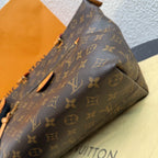 Louis Vuitton Shoulder Bag N44040