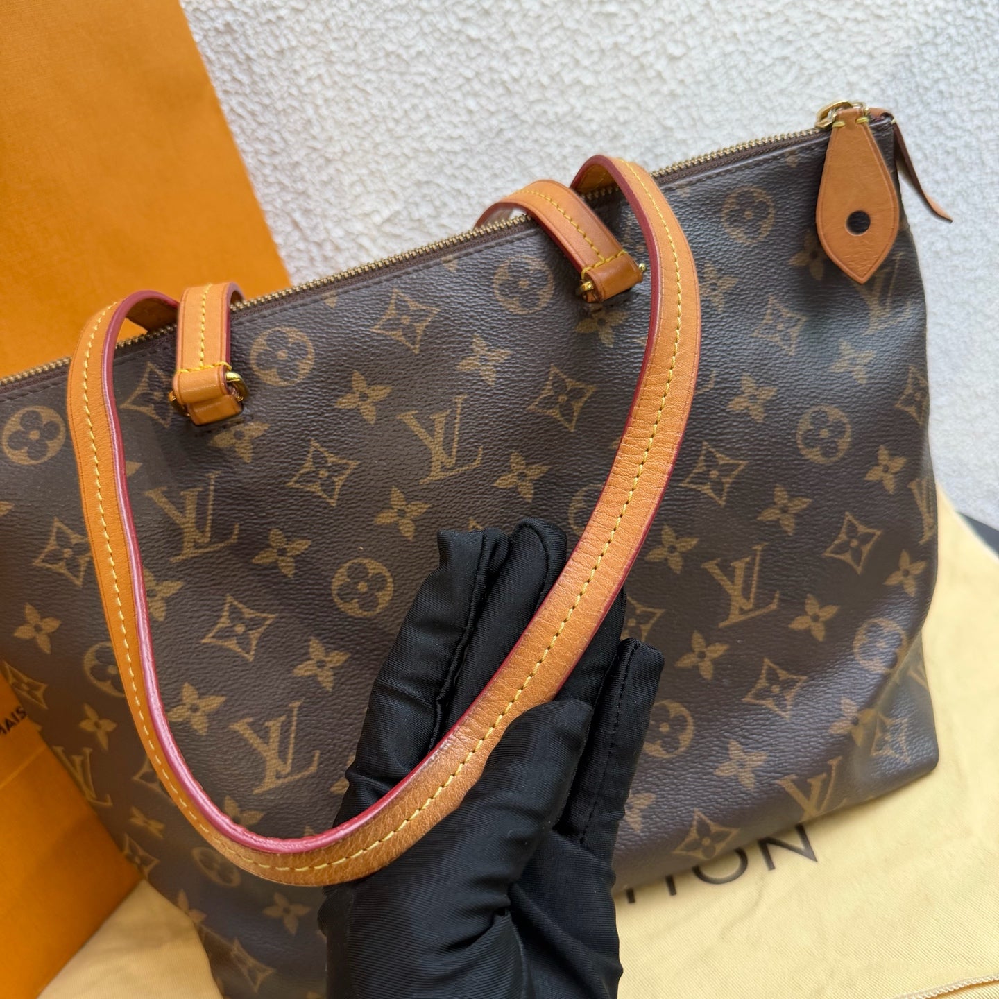 Louis Vuitton Shoulder Bag N44040