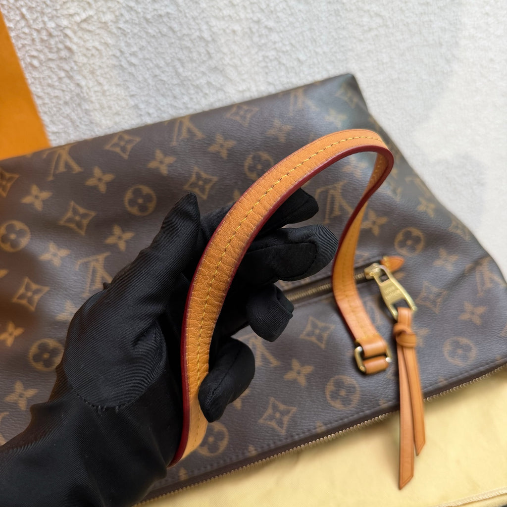 Louis Vuitton Shoulder Bag N44040