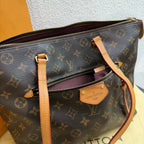 Louis Vuitton Shoulder Bag N44040