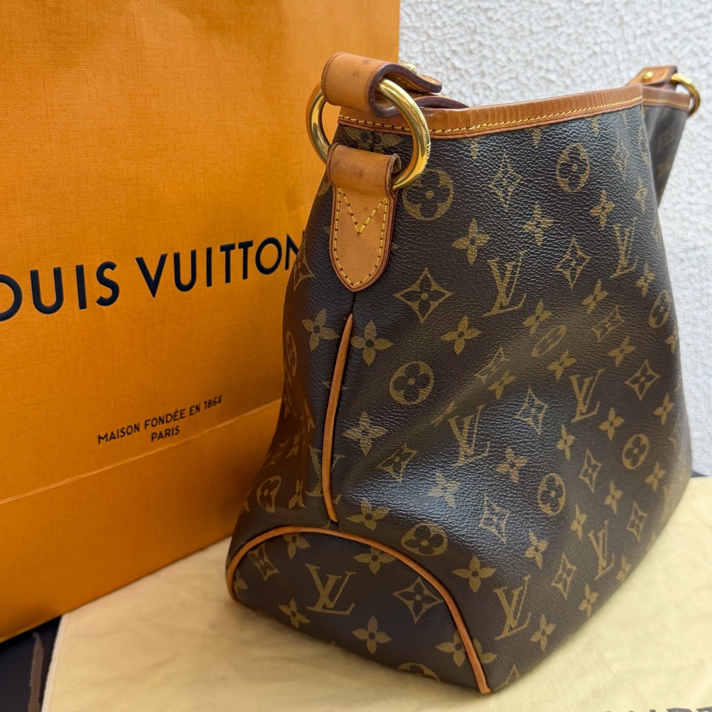 Louis Vuitton Leather M40352