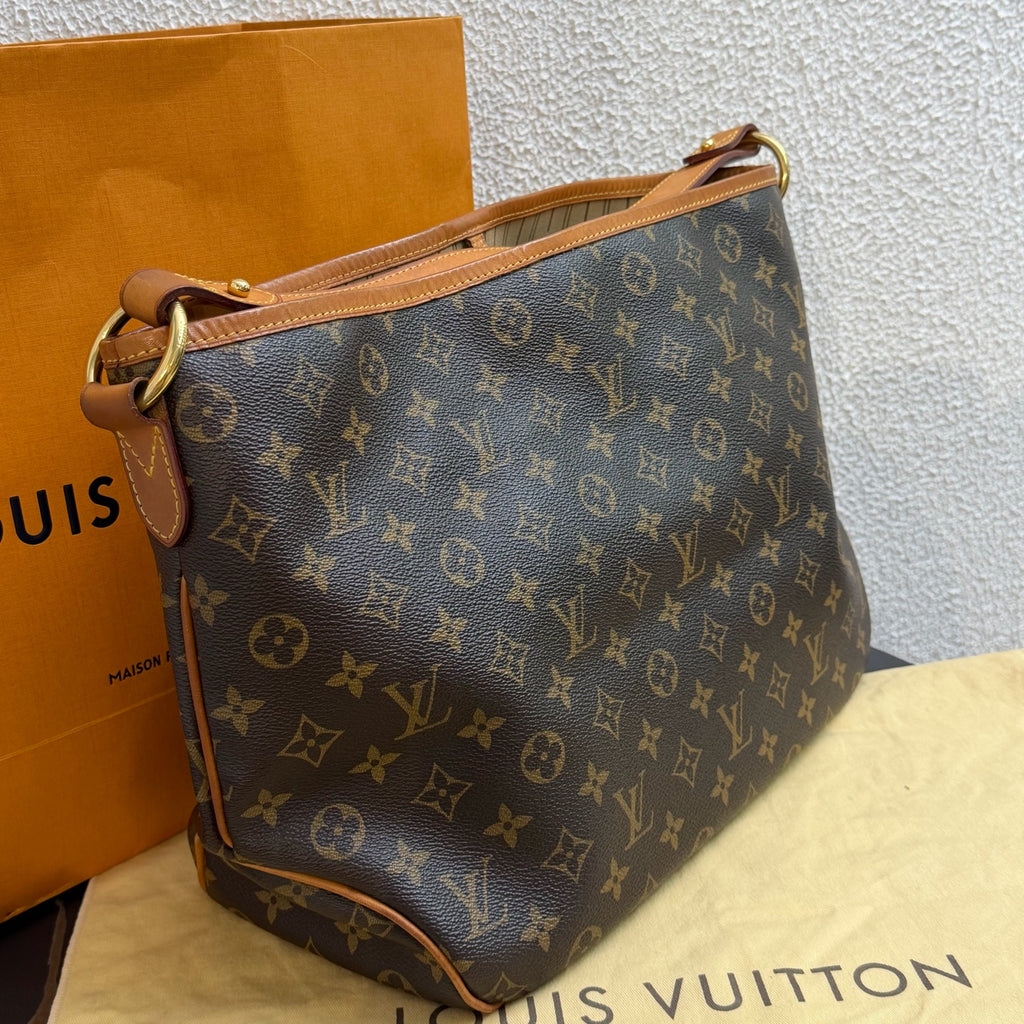 Louis Vuitton Leather M40352