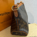 Louis Vuitton Leather M40352