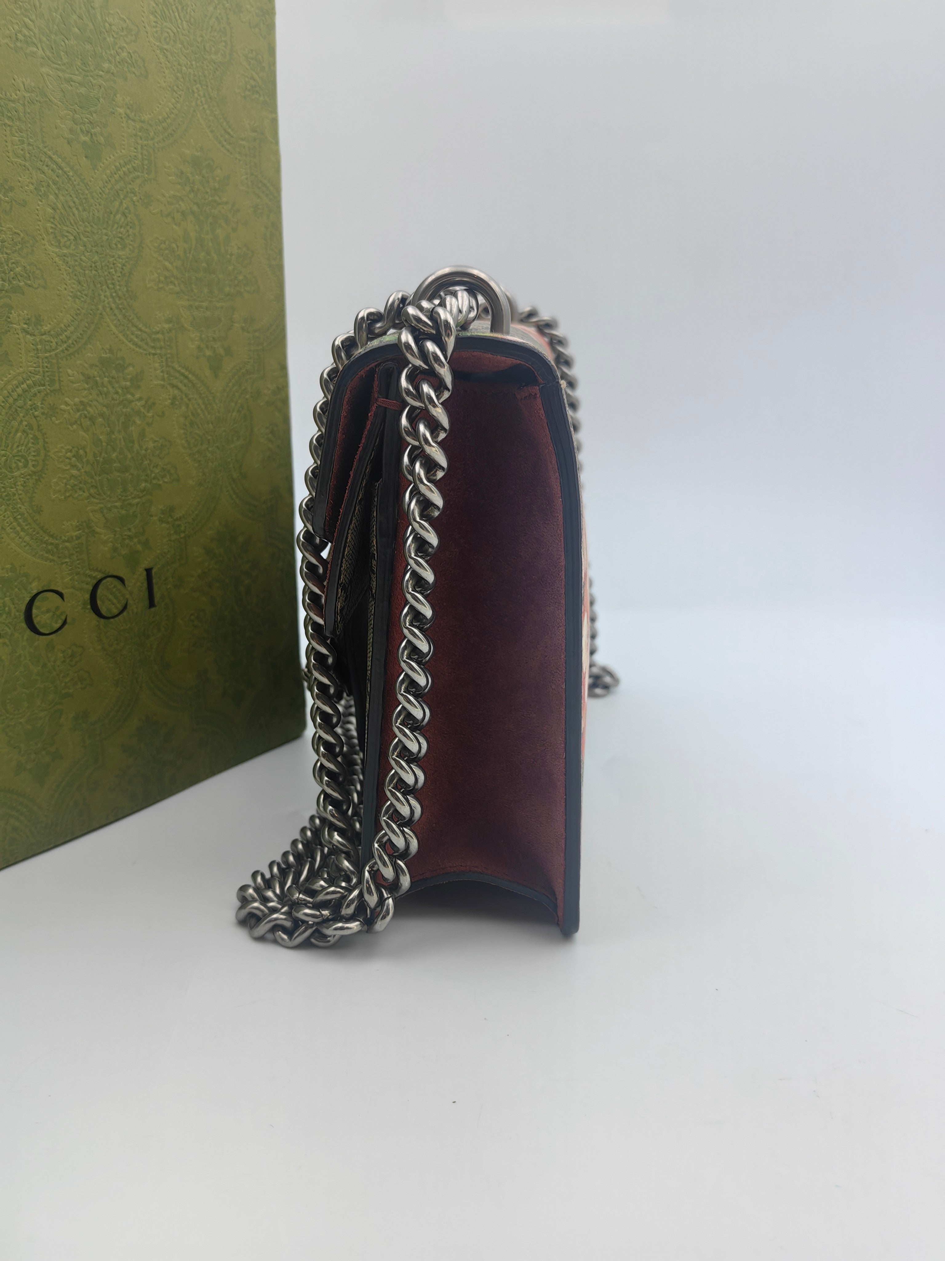 Gucci Red