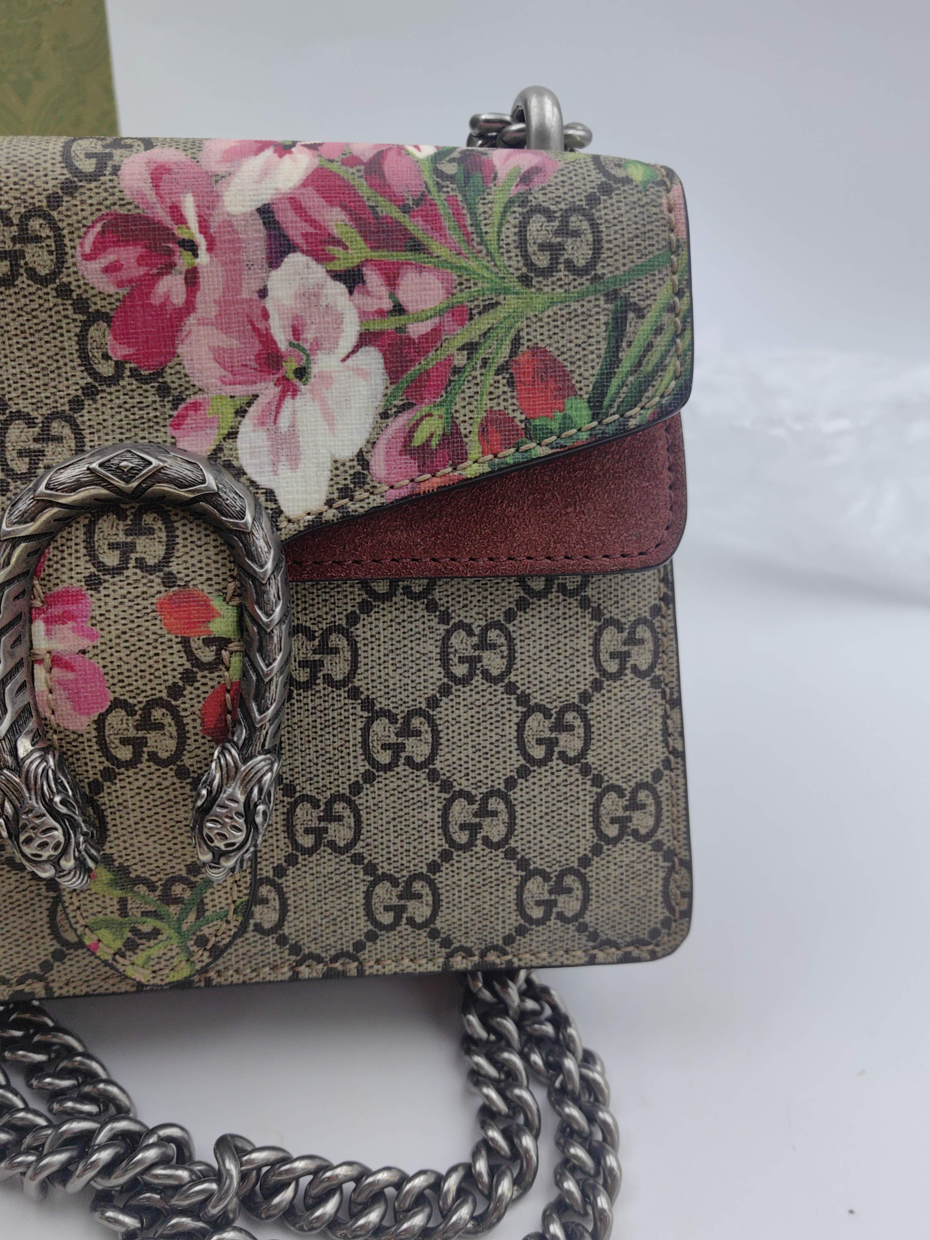 Gucci Red