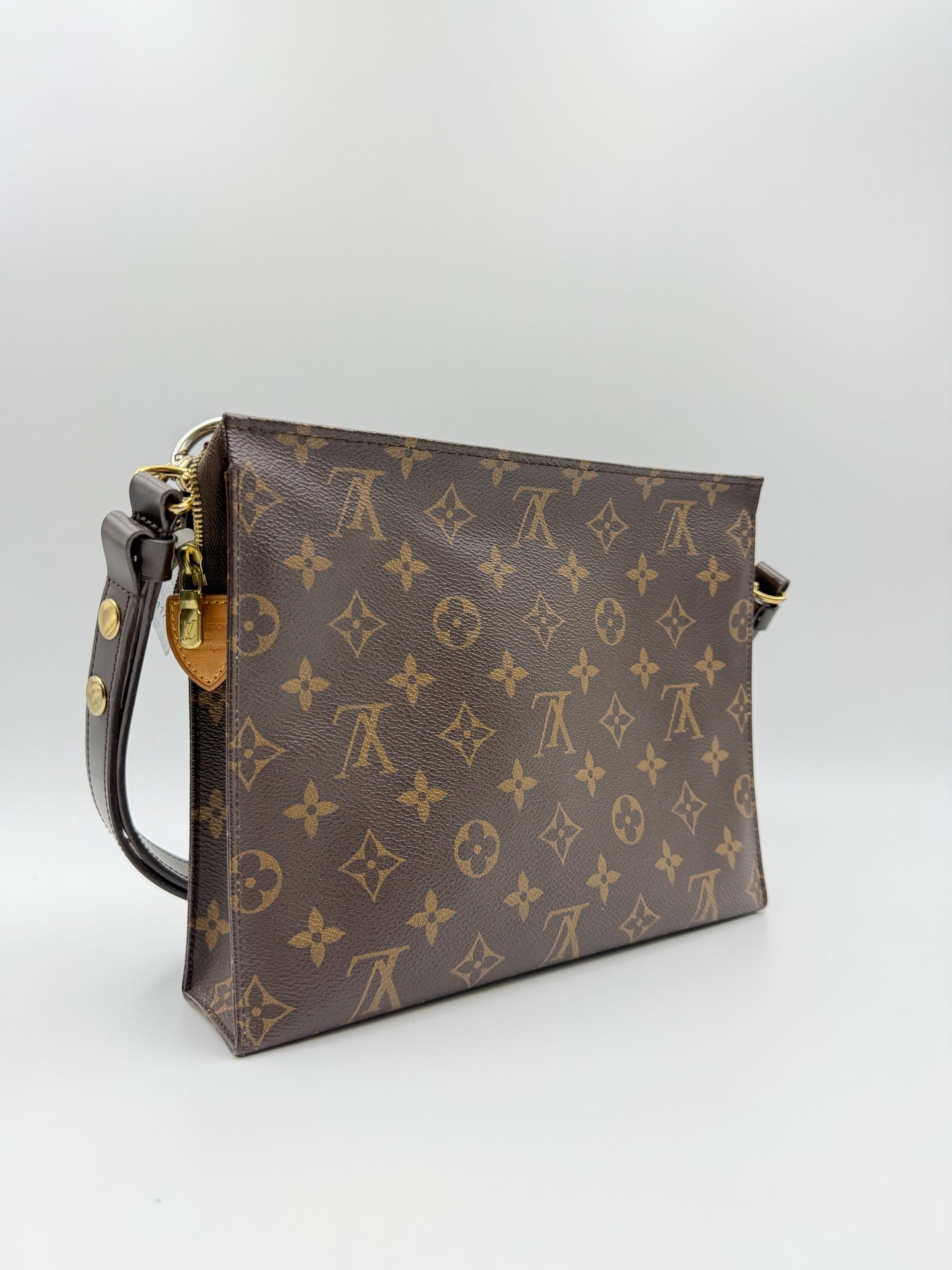 Louis Vuitton Canvas