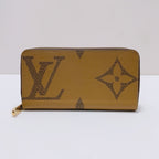 Louis Vuitton Clutch
