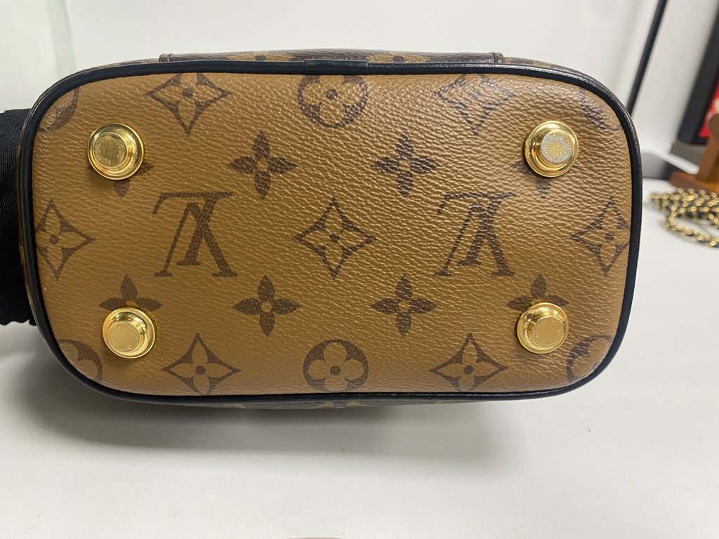 Louis Vuitton Shoulder Bag