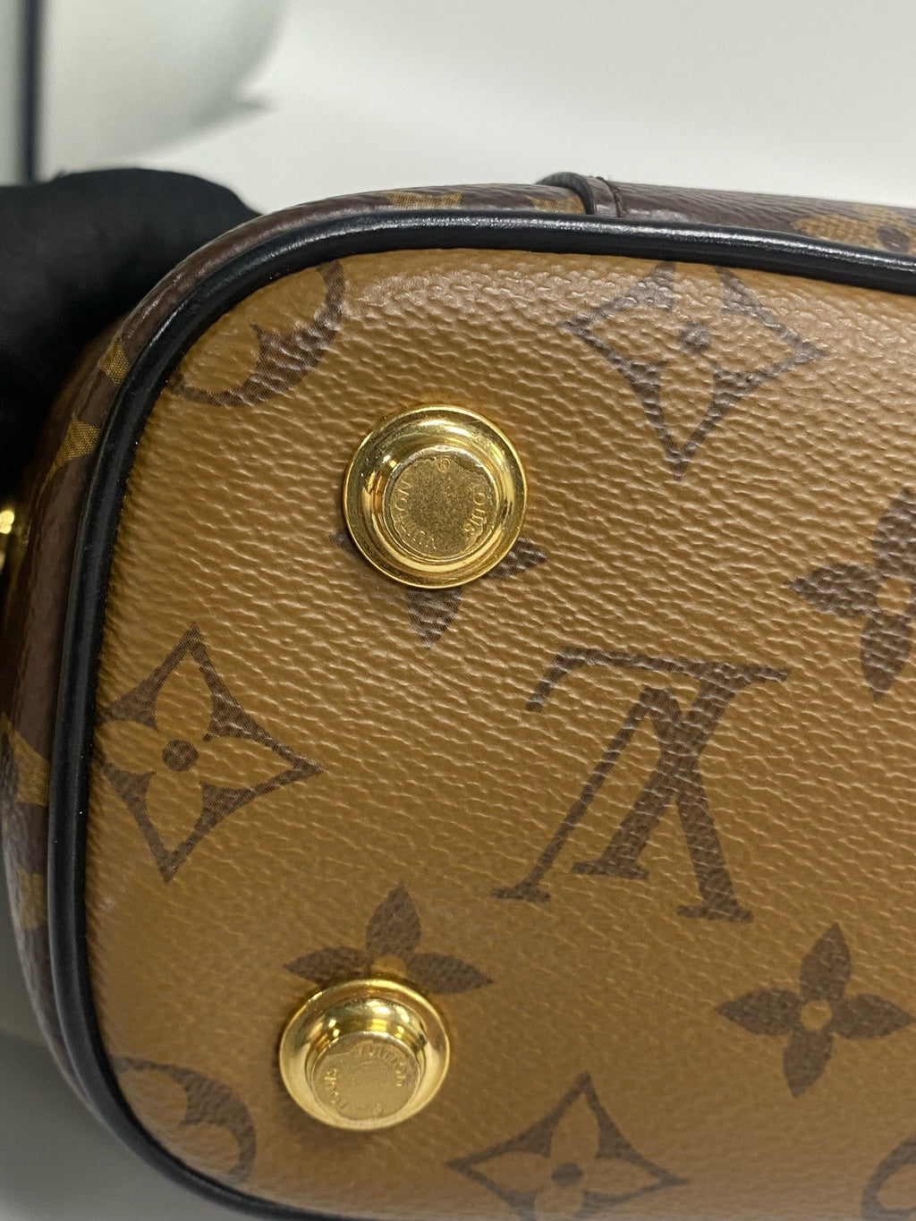 Louis Vuitton Shoulder Bag