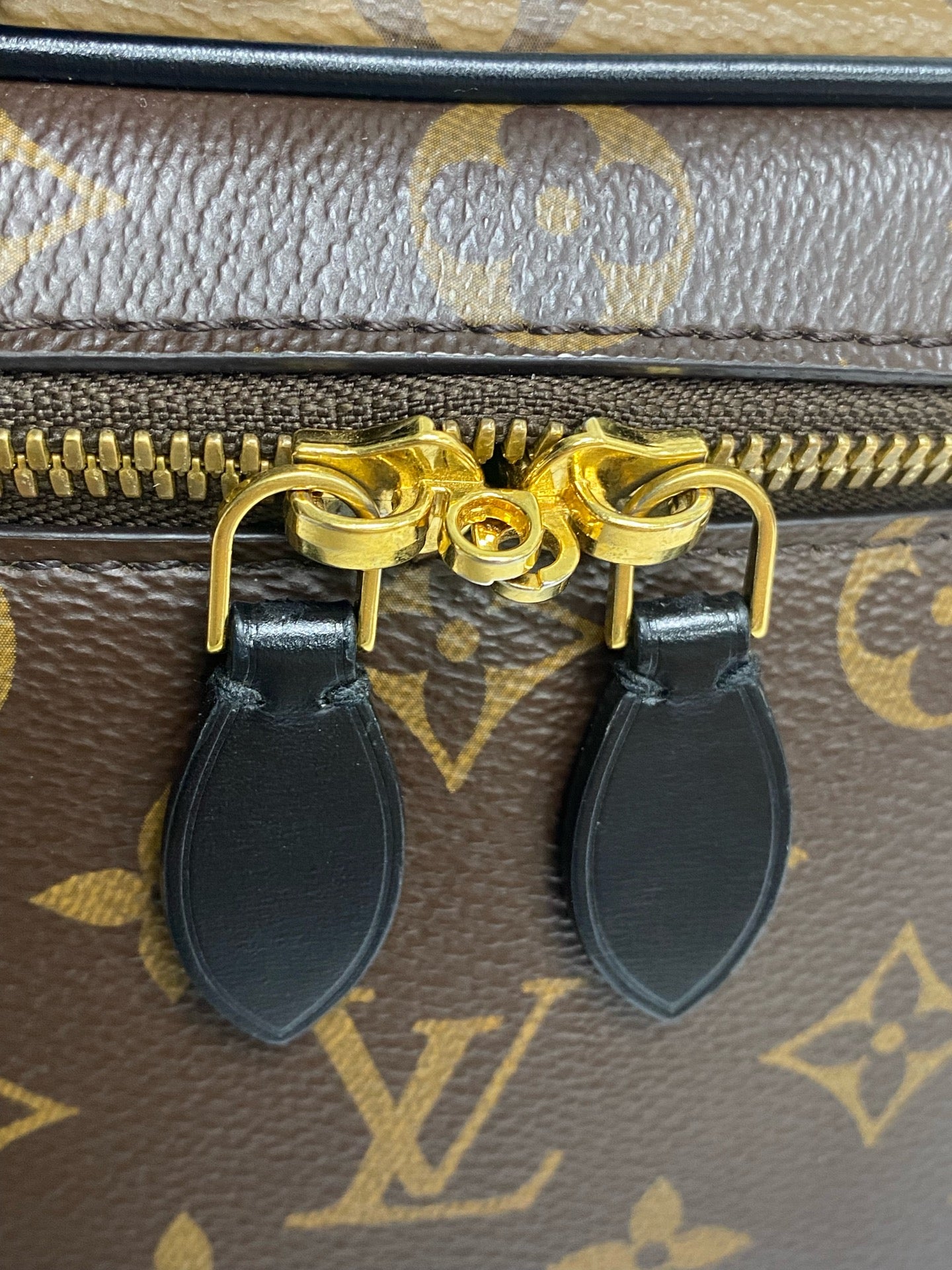 Louis Vuitton Shoulder Bag