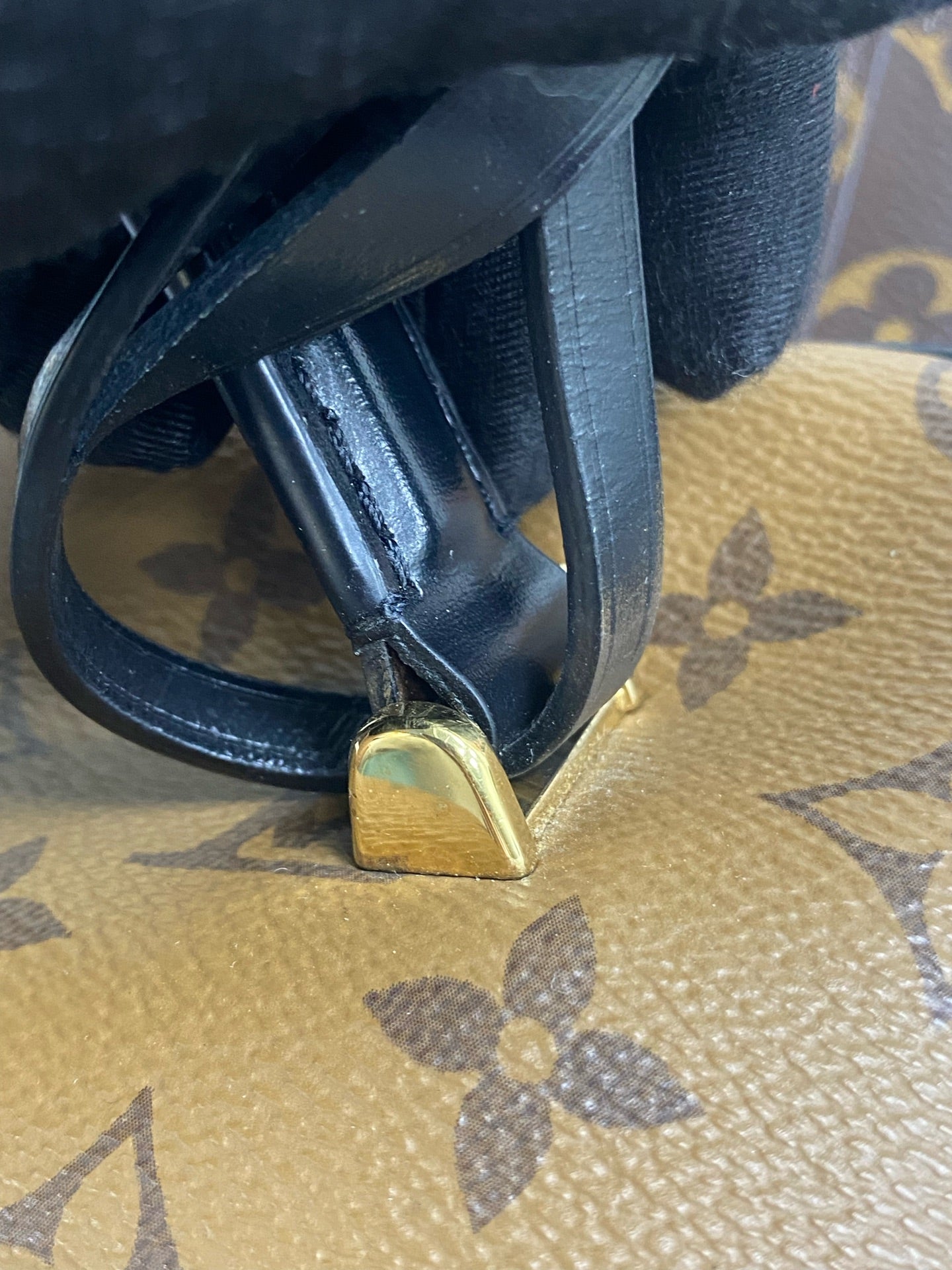 Louis Vuitton Shoulder Bag