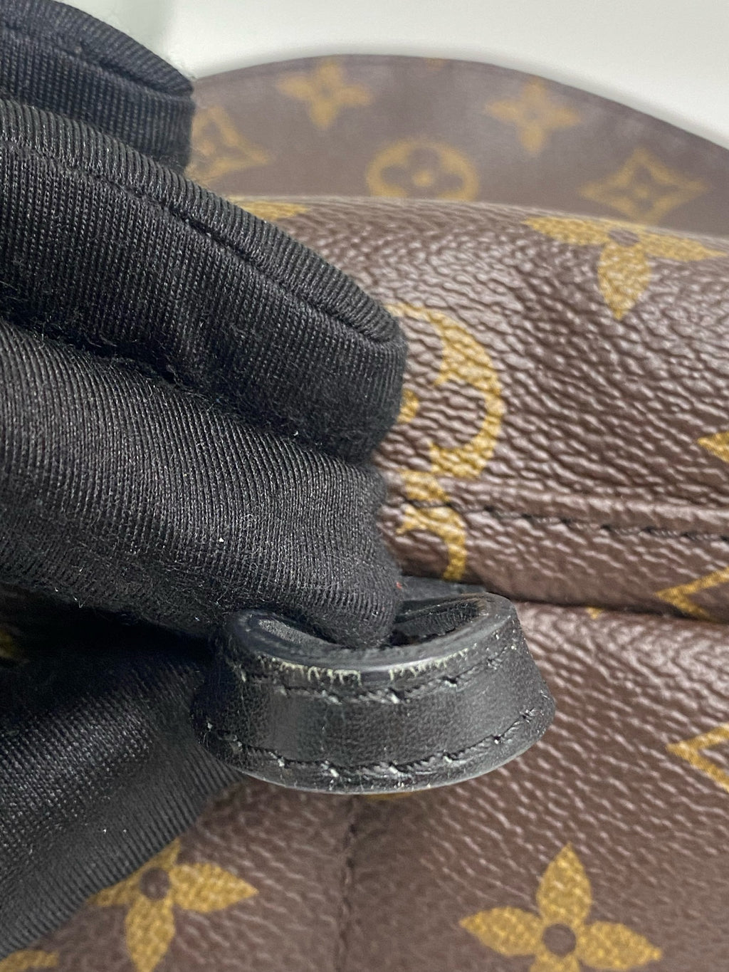 Louis Vuitton Backpack M41562