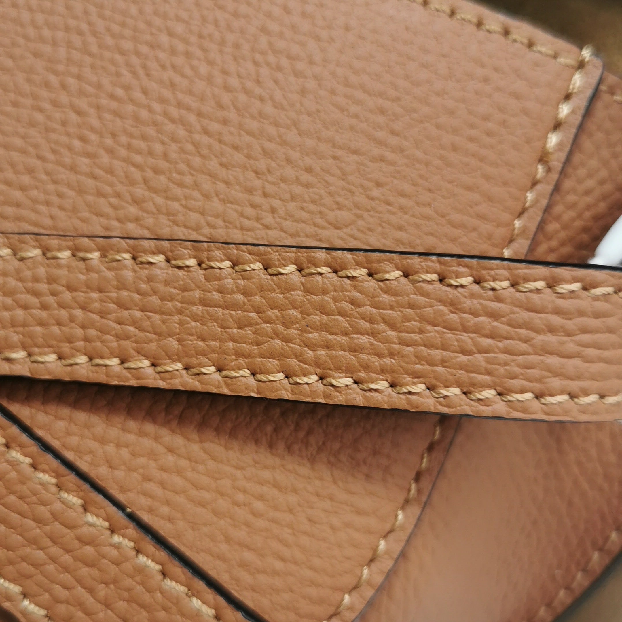 Loewe Crossbody 321.12.U62-3639