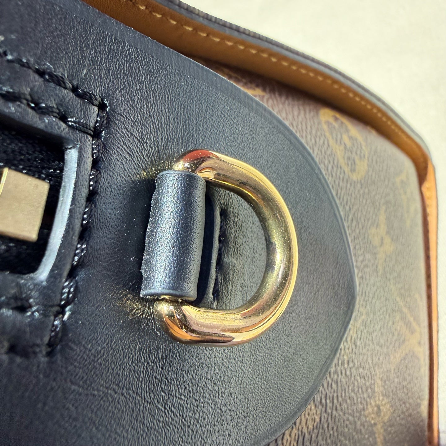 Louis Vuitton Satchel M41454