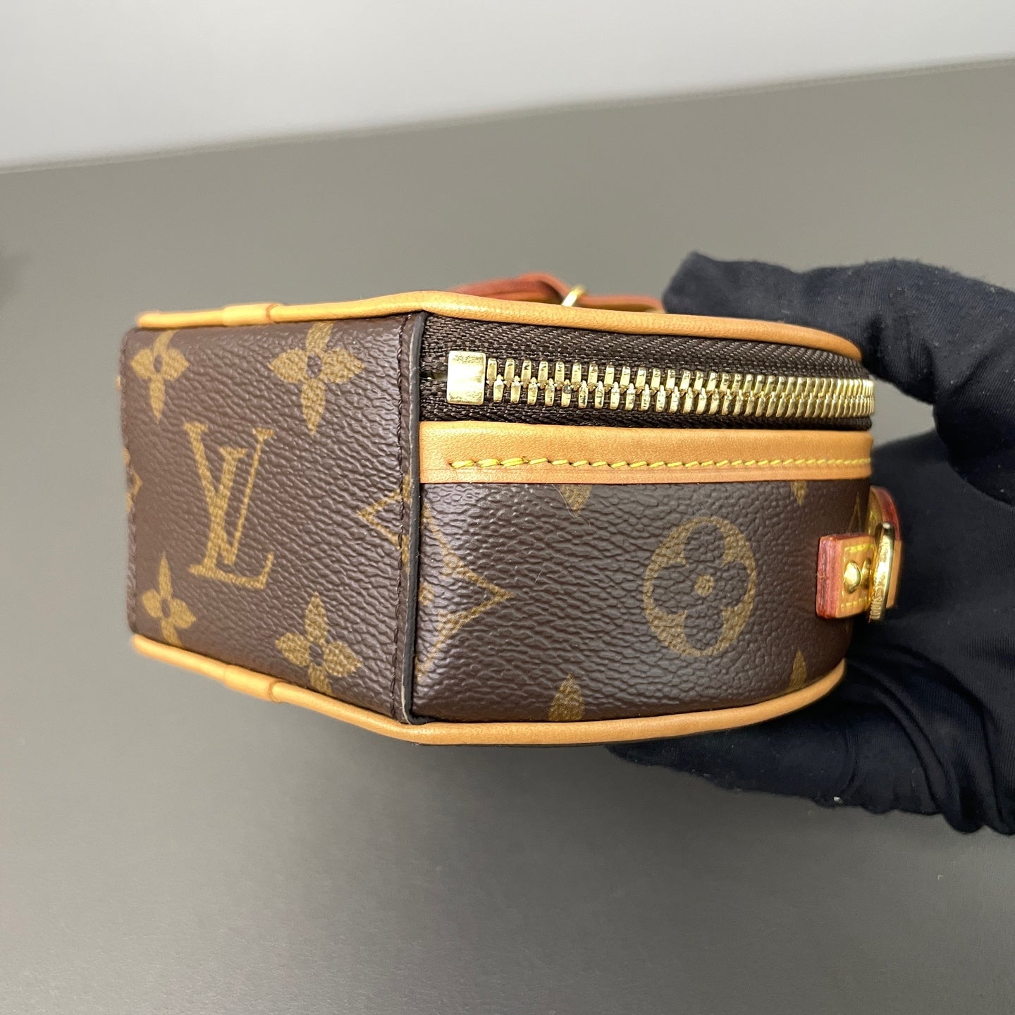 Louis Vuitton Crossbody