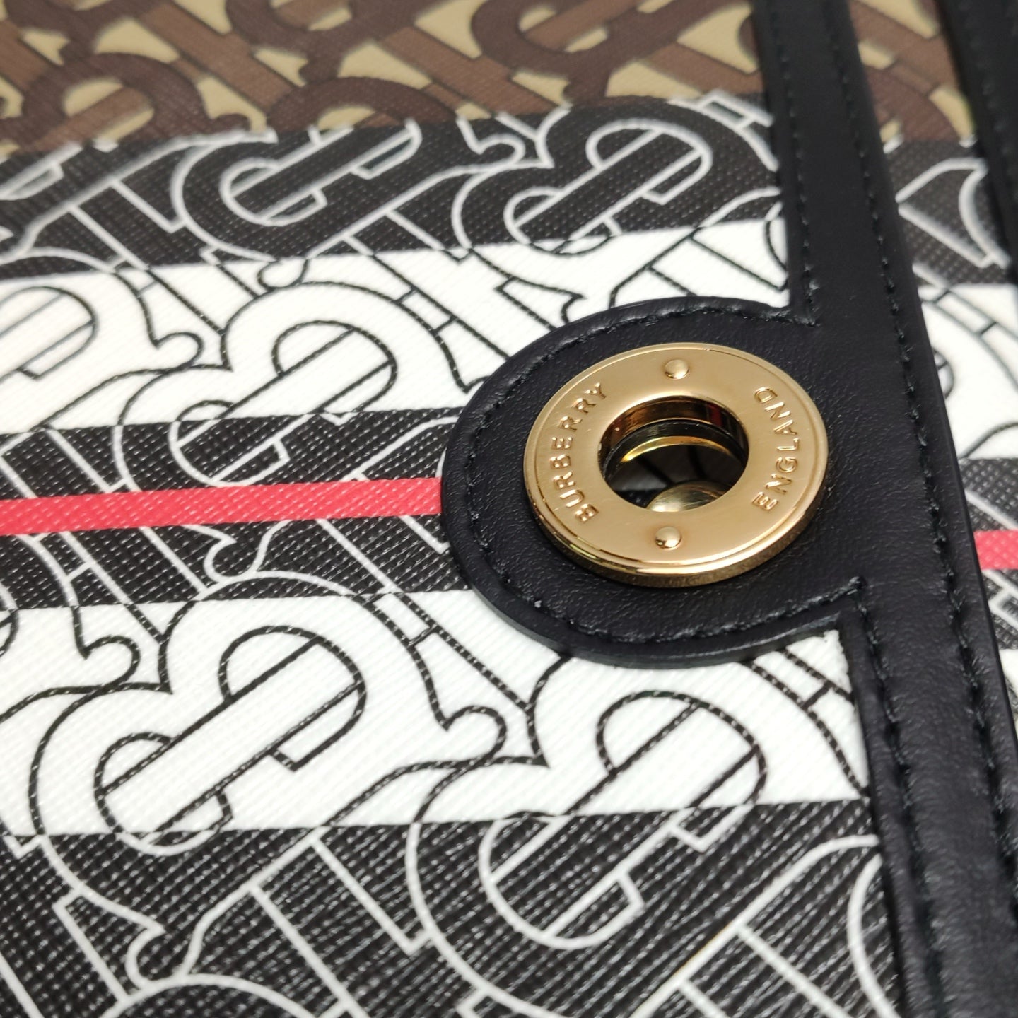 Burberry Crossbody 80264321