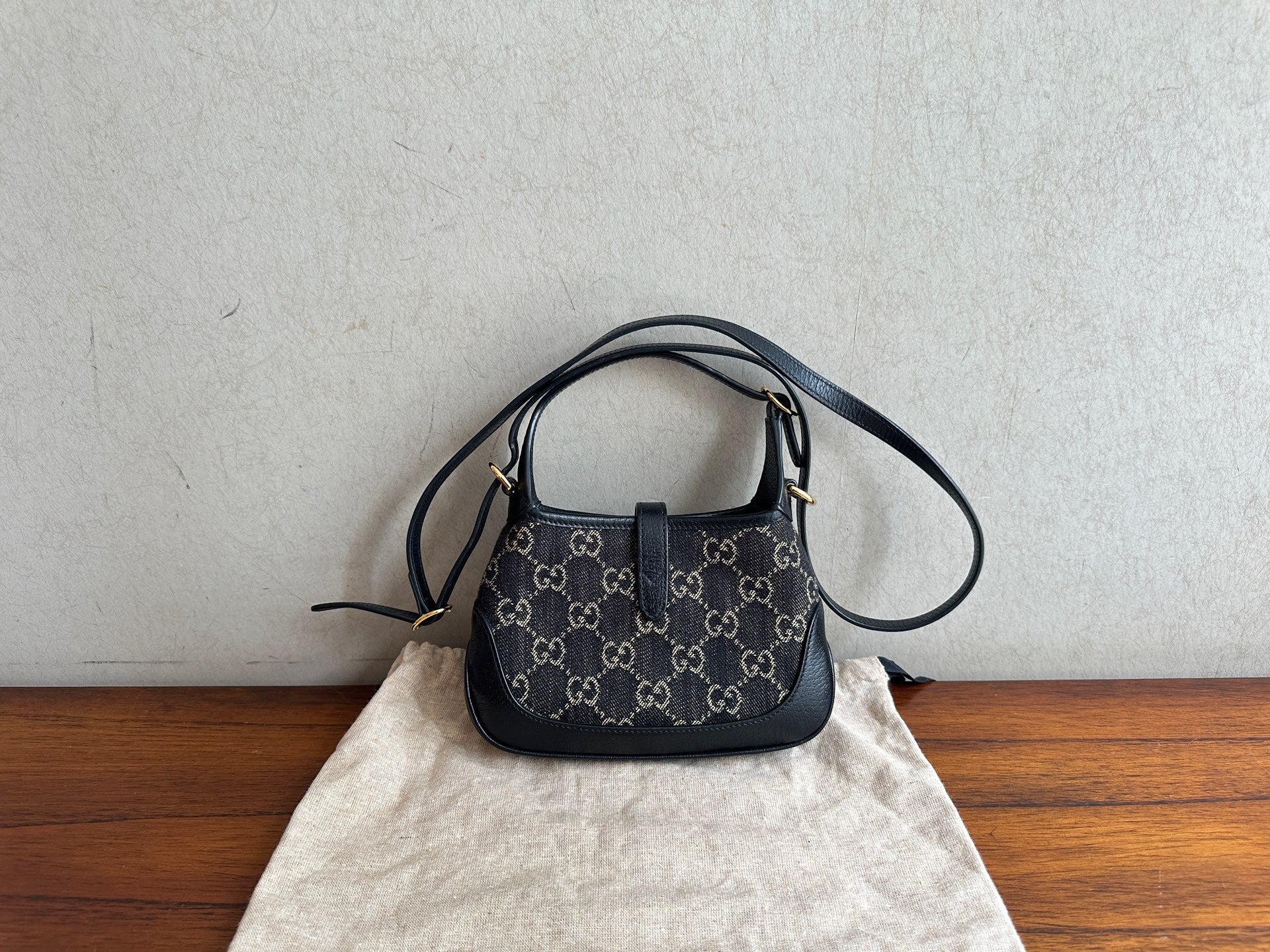 Gucci Canvas Black 685127-UN3AG-1294
