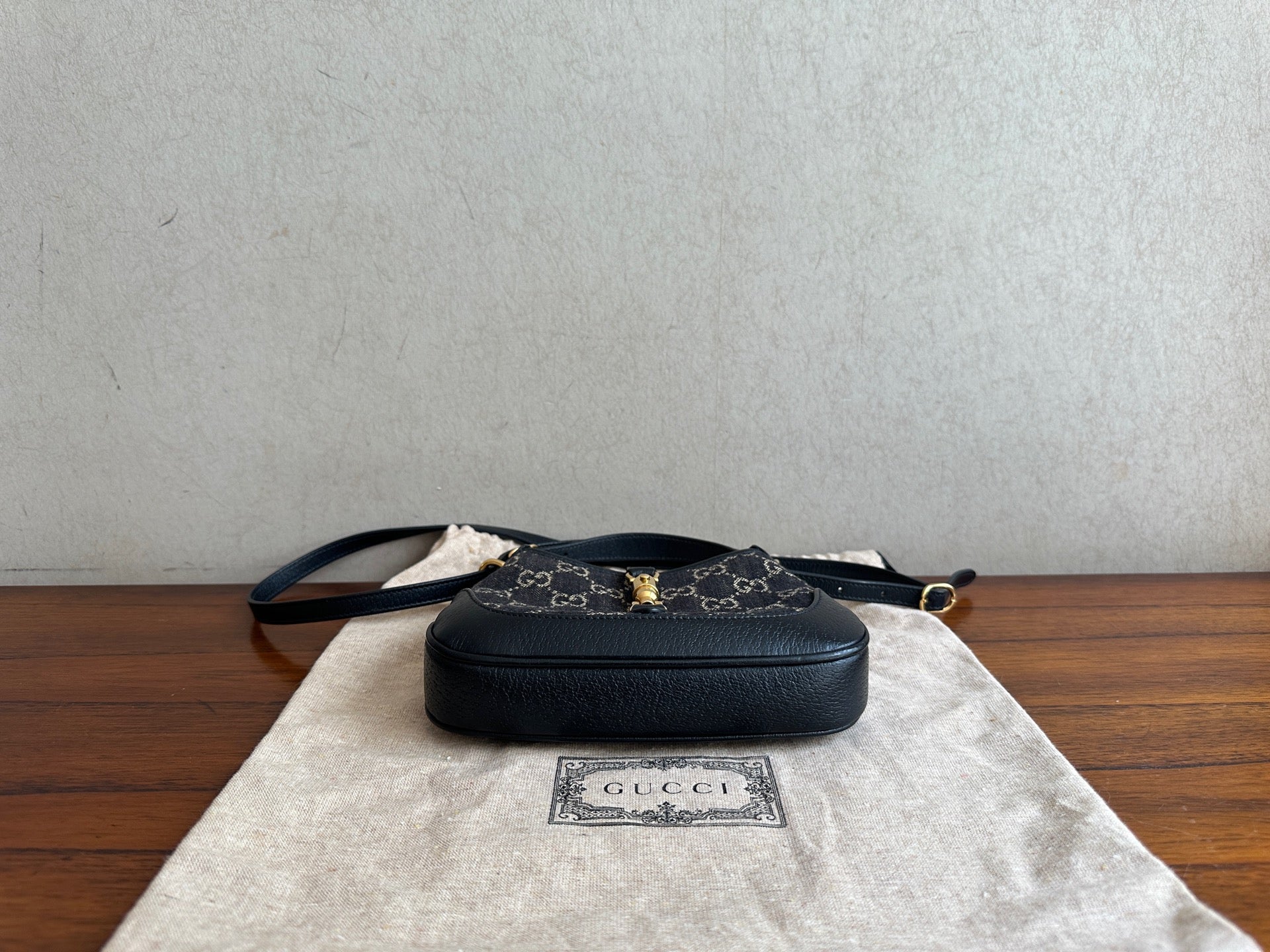 Gucci Canvas Black 685127-UN3AG-1294