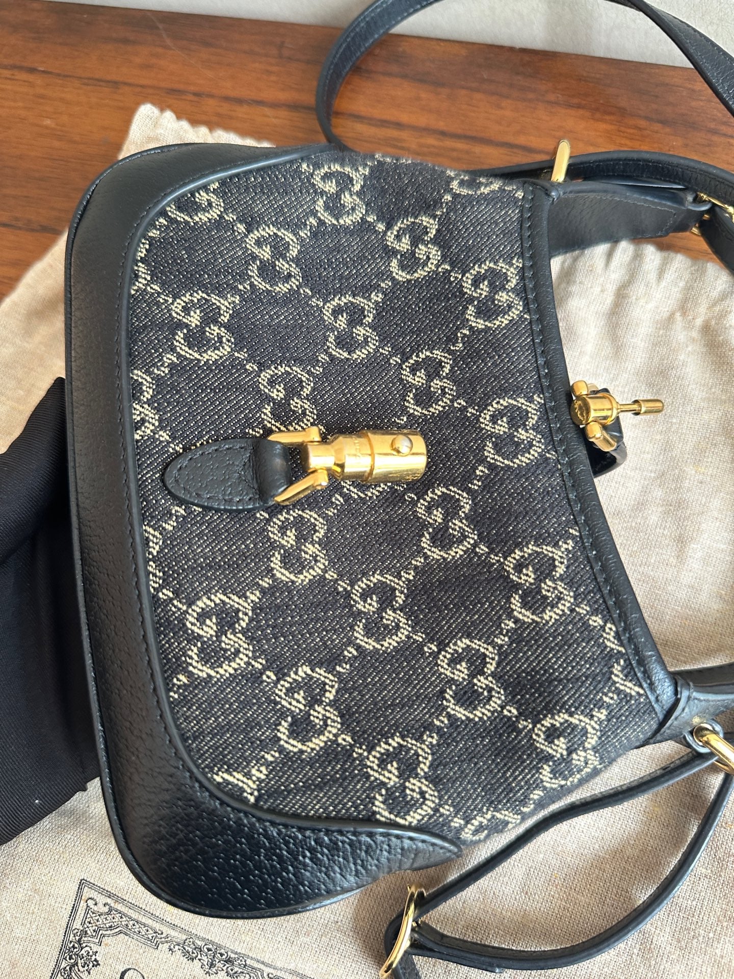 Gucci Canvas Black 685127-UN3AG-1294