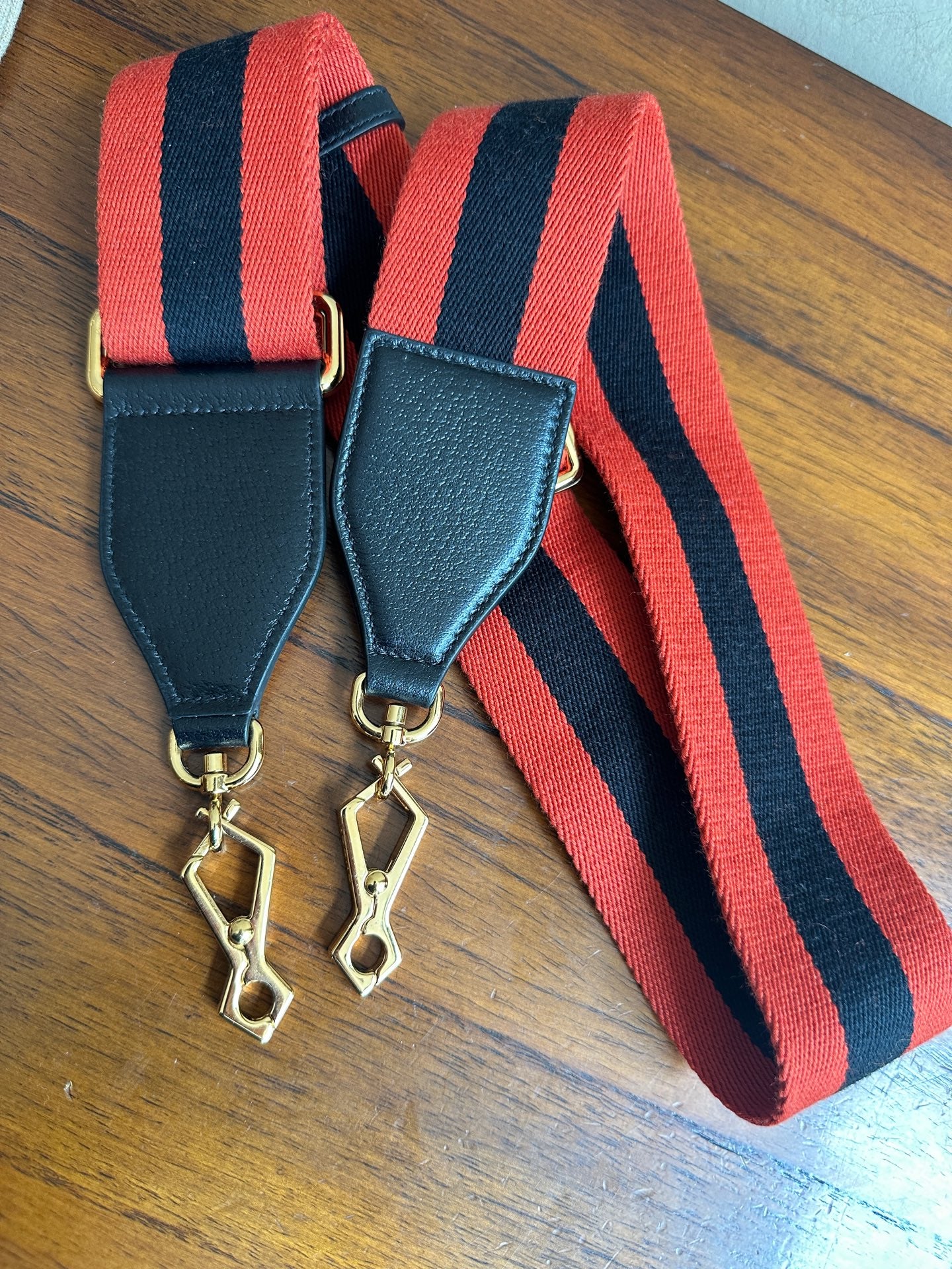 Gucci Canvas Black 685127-UN3AG-1294