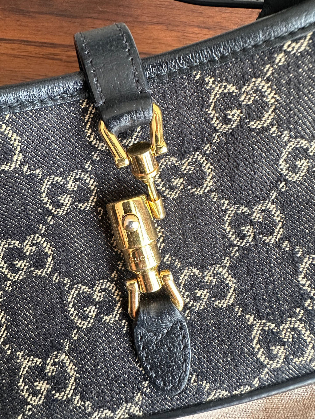 Gucci Canvas Black 685127-UN3AG-1294