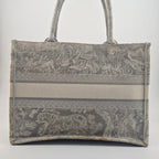 Dior M1296ZRGO_M932