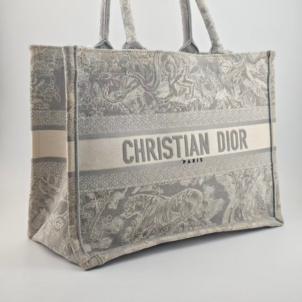 Dior M1296ZRGO_M932