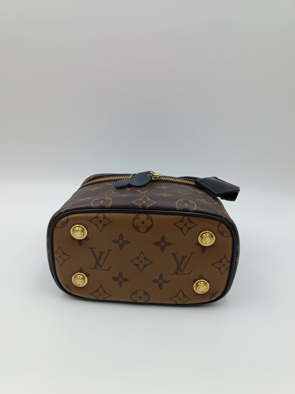 Louis Vuitton Metal