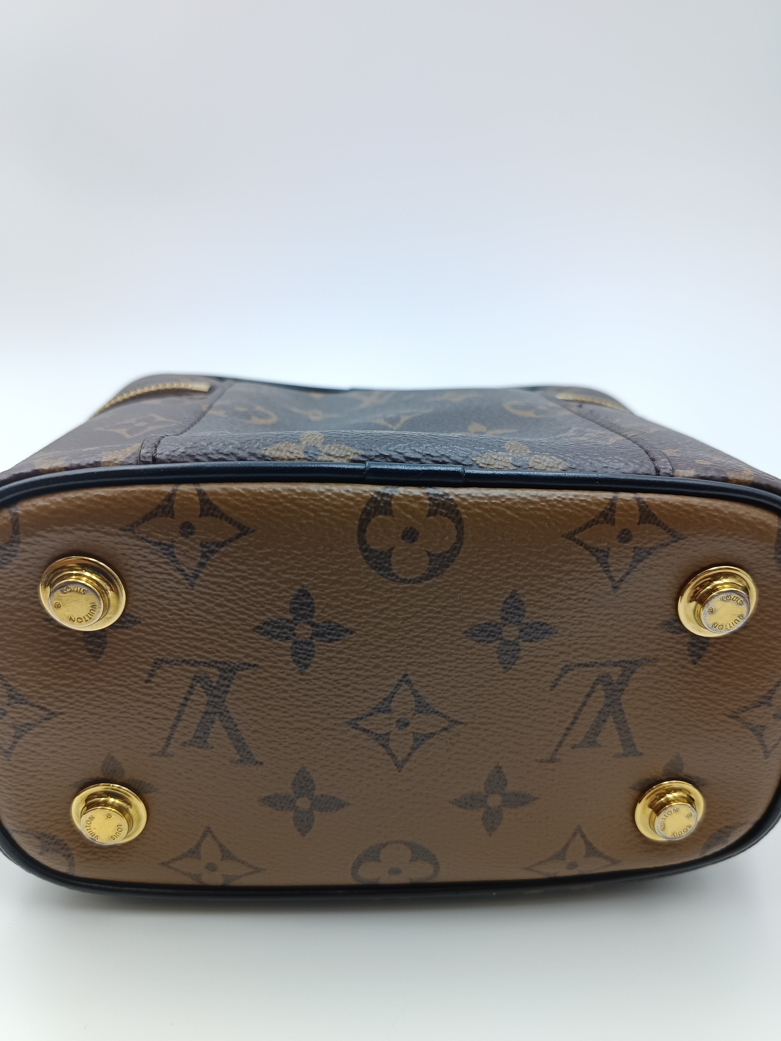 Louis Vuitton Metal