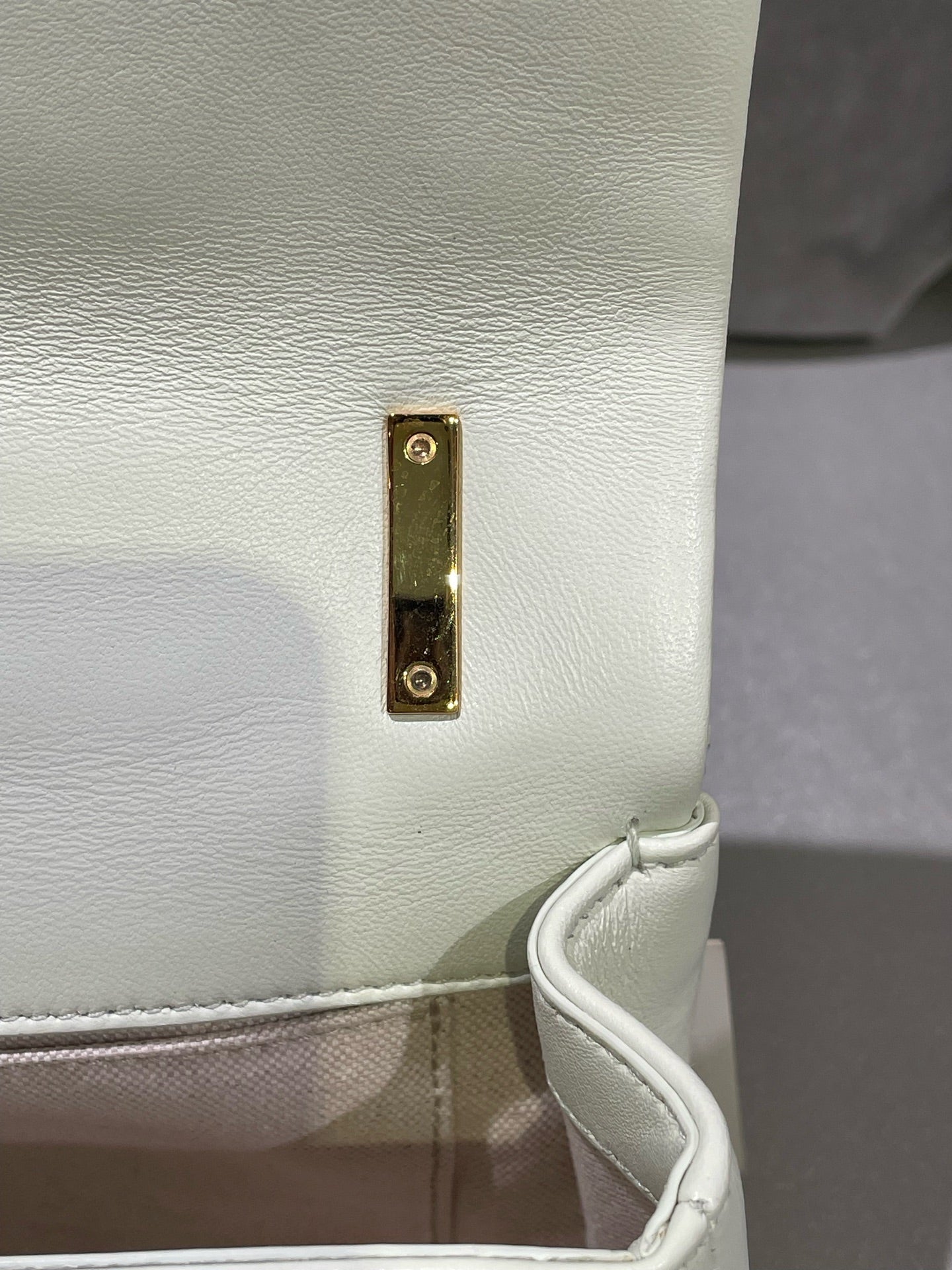 Burberry Green Crossbody 80281091