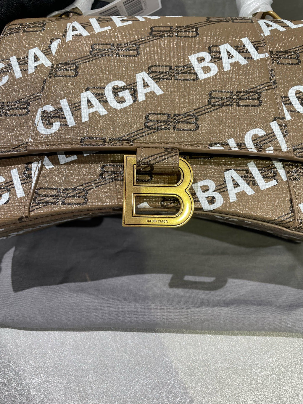Balenciaga Brown Crossbody 593546210H72769