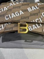 Balenciaga Brown Crossbody 593546210H72769