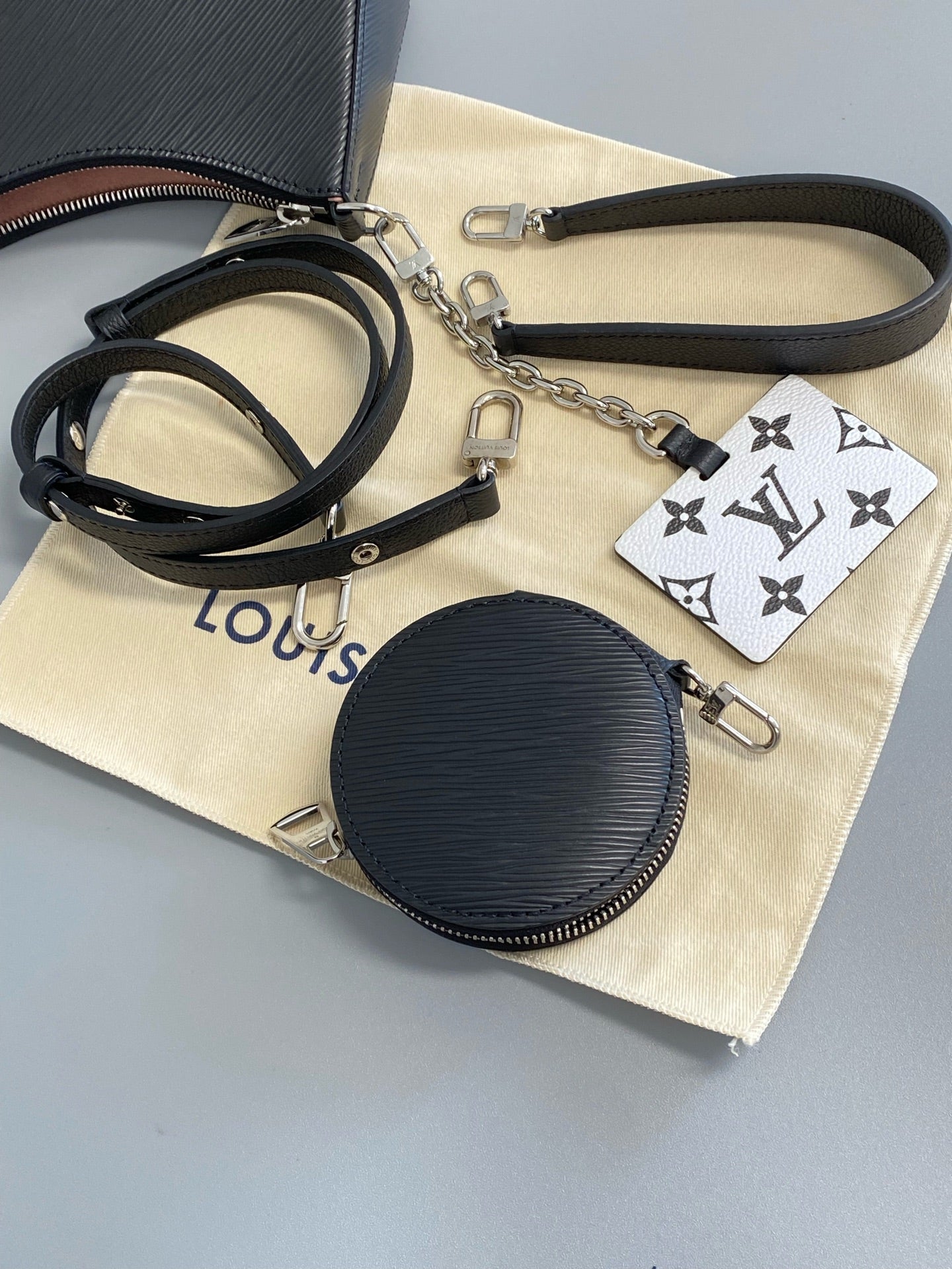Louis Vuitton Marellini Black M20998