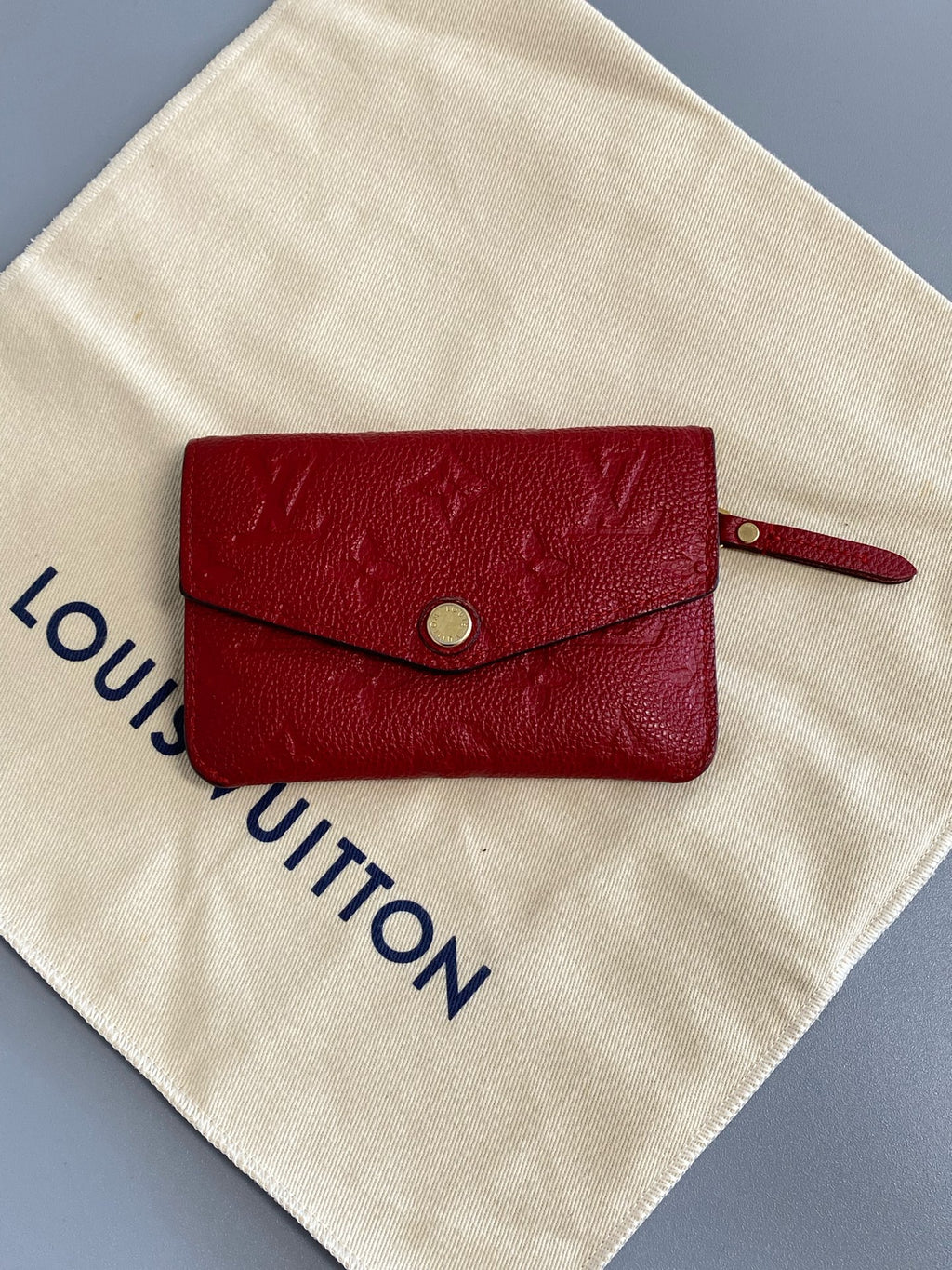 Louis Vuitton Red M58879